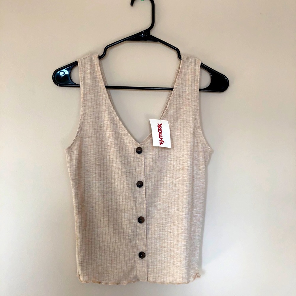tank top w/ buttons